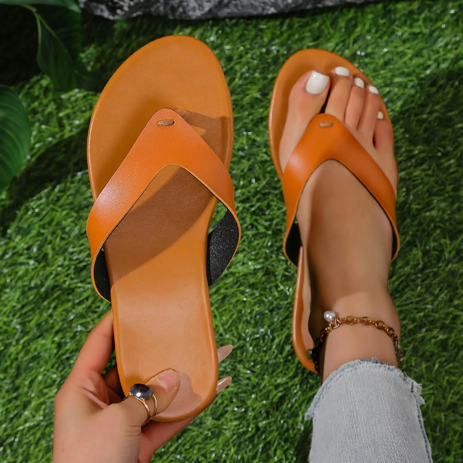 Women's Fashion Flip Flops Comfy PU Leather Yoga Mat Slipper Summer Beach Thong Sandals with Rubber Soles 2025 New